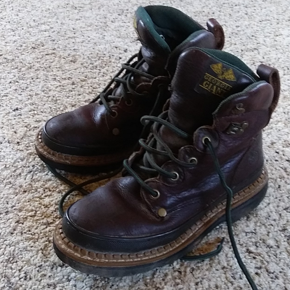 Steel toe work boots
